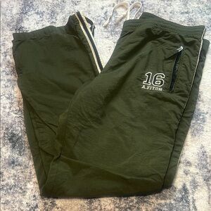 listing-status-banner